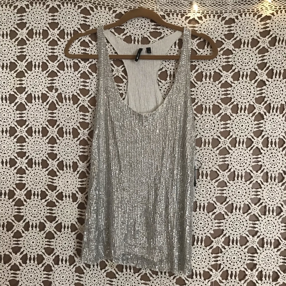 Joe’s “The T” platinum tank top size S